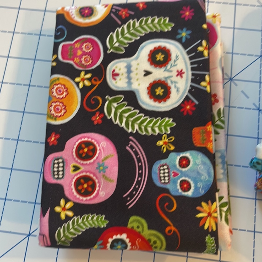 Michael Miller Sugar Skulls and Flowers Cotton 6 Piece Pack - Picture 3 of 6